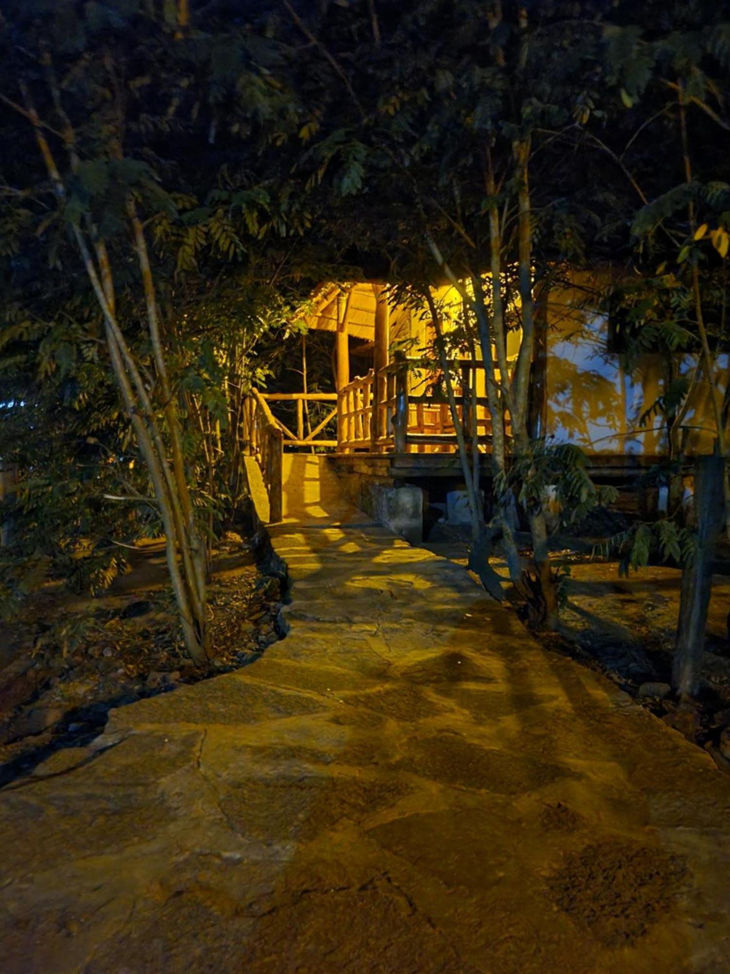 Songbird Safari Lodge & Campsite Katunguru Dış mekan fotoğraf
